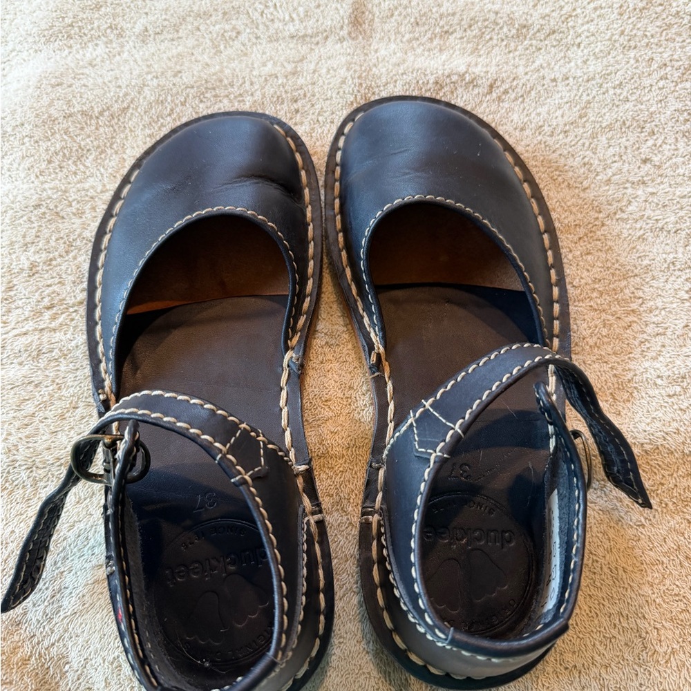 Stylish Black Leather Flats